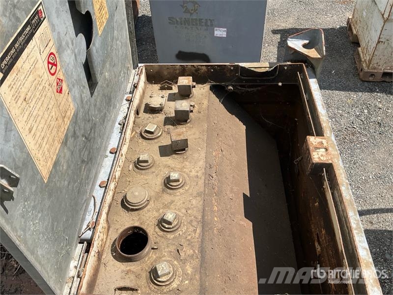 Transcube 250 gal Fuel Tank Nádrže na palivo a aditiva