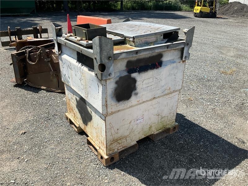 Transcube 250 gal Fuel Tank Fuel and additive tanks
