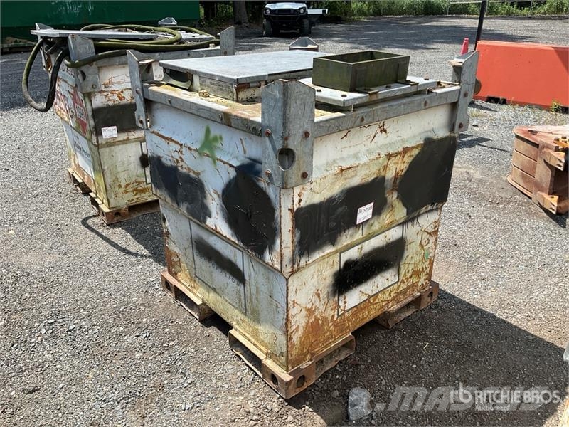 Transcube 250 gal Fuel Tank Nádrže na palivo a aditiva
