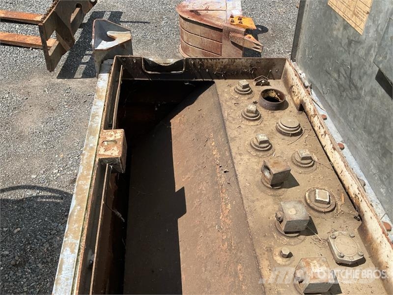 Transcube 250 gal Fuel Tank Nádrže na palivo a aditiva