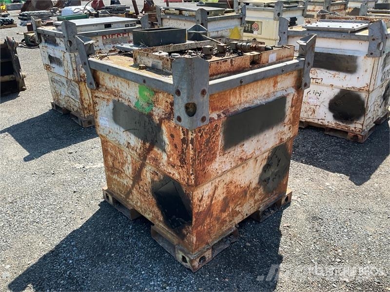 Transcube 250 gal Fuel Tank Nádrže na palivo a aditiva