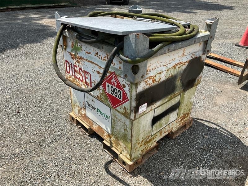 Transcube 250 gal Skid Mounted Steel Diesel Fuel Tank Nádrže na palivo a aditiva