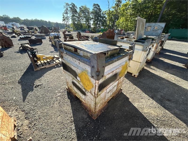 Transcube 250 gal Skid Mounted Steel Diesel Fuel Tank Nádrže na palivo a aditiva
