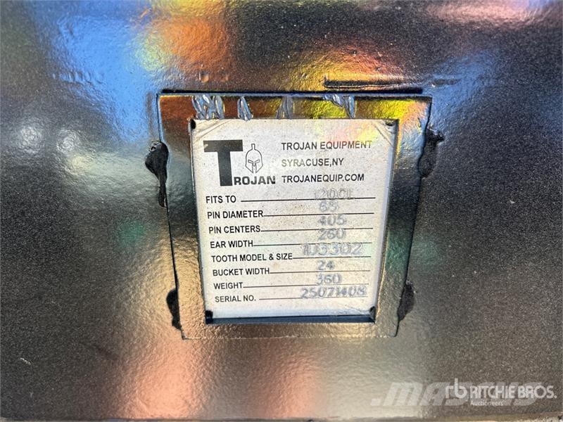 Trojan 120CL 24 in Digging Excavator Bucket - Fits 65mm C Buckets