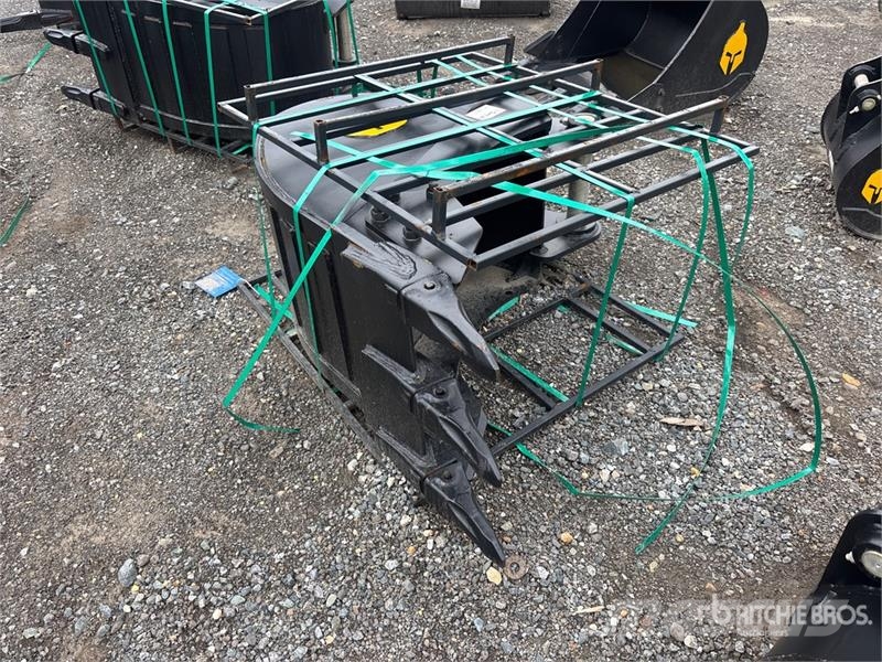 Trojan 120CL 24 in Excavator Bucket - Fits 65mm Cat 311/3 Buckets