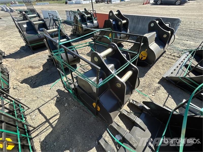 Trojan 120CL 36 in Digging Excavator Bucket - Fits 65mm C Buckets