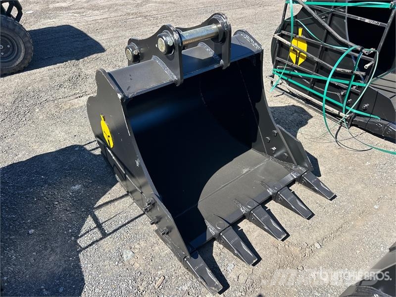 Trojan 120CL 42 in Digging Excavator Bucket - Fits 65mm C Buckets