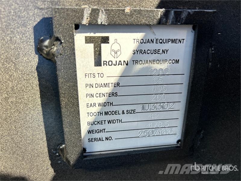 Trojan 120CL 42 in Digging Excavator Bucket - Fits 65mm C Buckets
