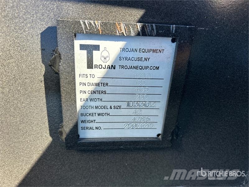 Trojan 120CL 42 in Digging Excavator Bucket - Fits 65mm C Buckets