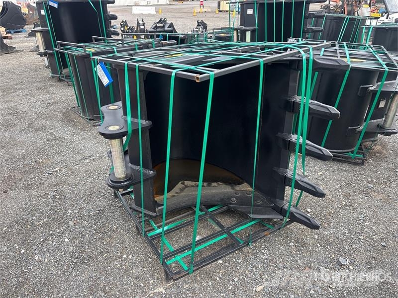 Trojan 120CL 42 in Excavator Bucket - Fits 65mm Cat 311/3 Buckets