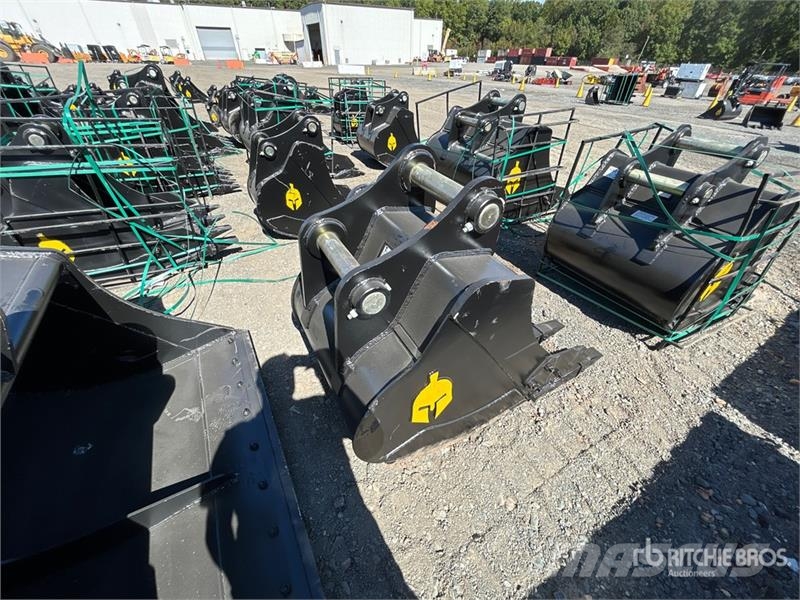 Trojan 200CL 36 in Digging Excavator Bucket - Fits 80mm C Buckets