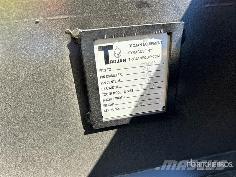 Trojan 200CL 36 in Digging Excavator Bucket - Fits 80mm C Buckets
