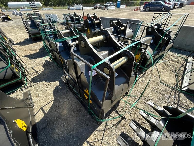 Trojan 200CL 36 in Digging Excavator Bucket - Fits 80mm C Buckets
