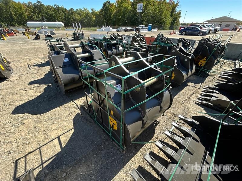 Trojan 200CL 42 in Digging Excavator Bucket - Fits 80mm C Buckets