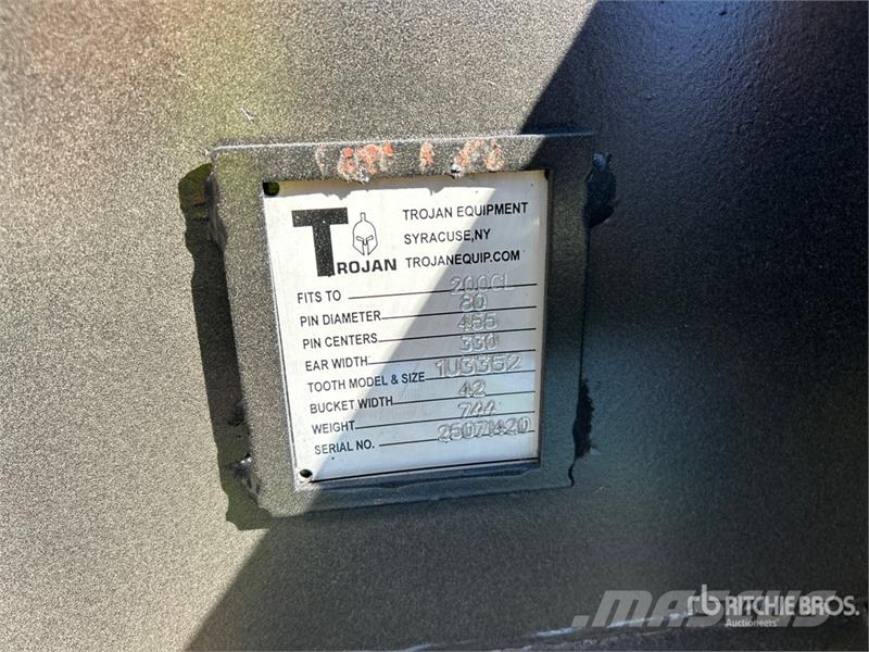 Trojan 200CL 42 in Digging Excavator Bucket - Fits 80mm C Buckets