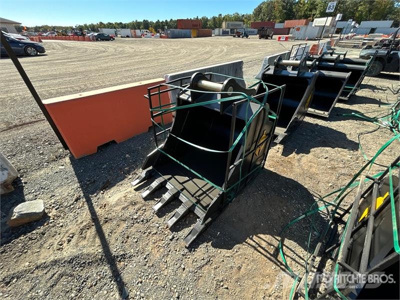 Trojan 200CL 42 in Digging Excavator Bucket - Fits 80mm C Buckets