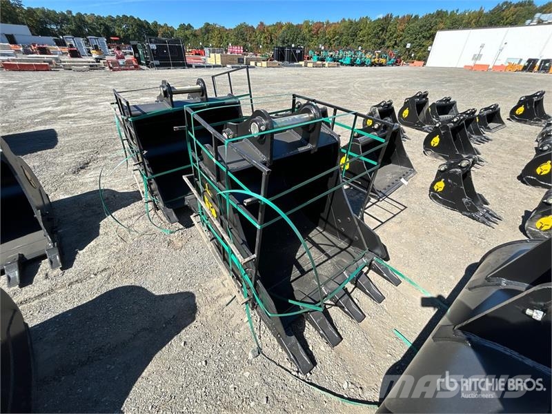 Trojan 200CL 42 in Digging Excavator Bucket - Fits 80mm C Buckets