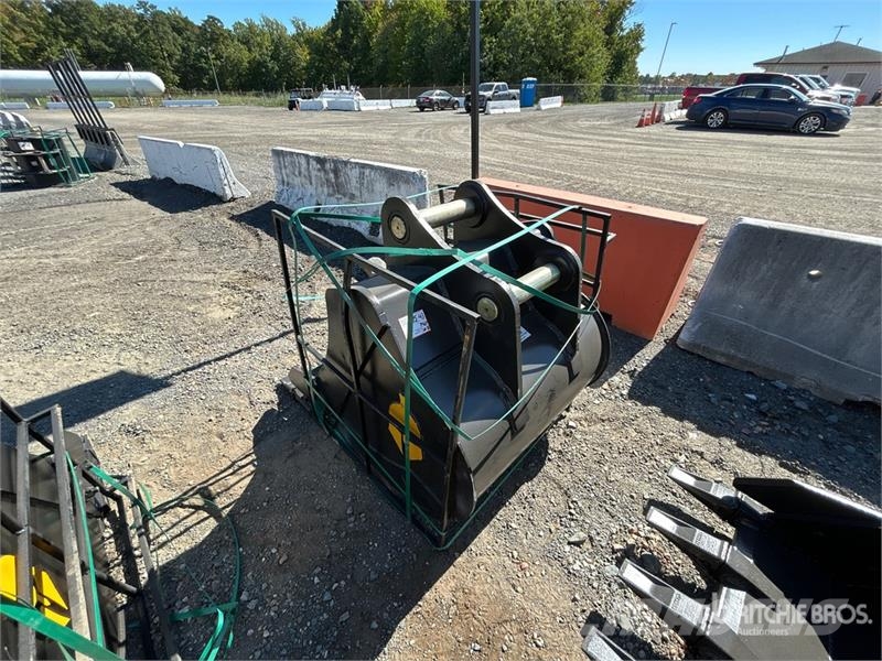 Trojan 200CL 42 in Digging Excavator Bucket - Fits 80mm C Buckets