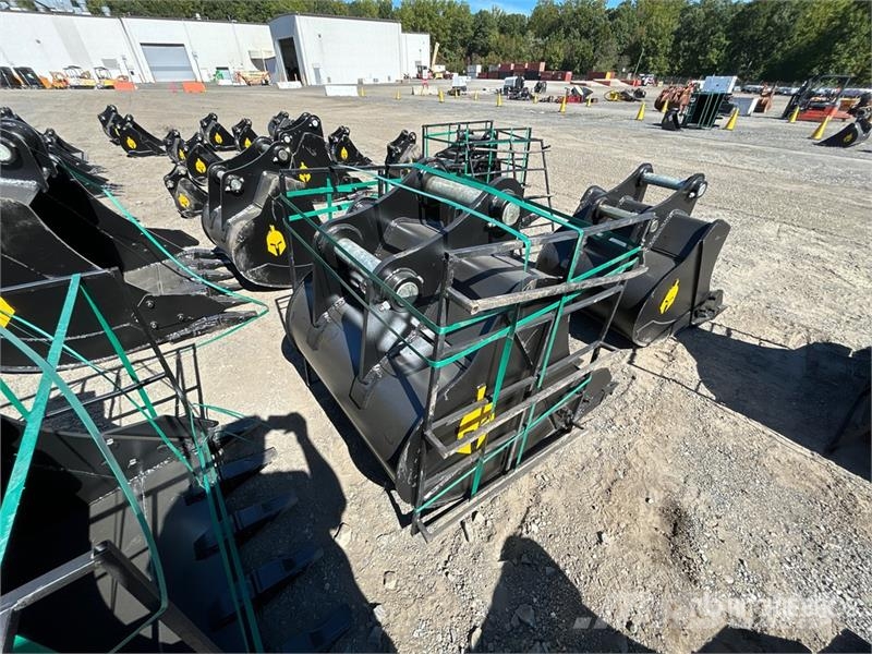 Trojan 200CL 42 in Digging Excavator Bucket - Fits 80mm C Buckets