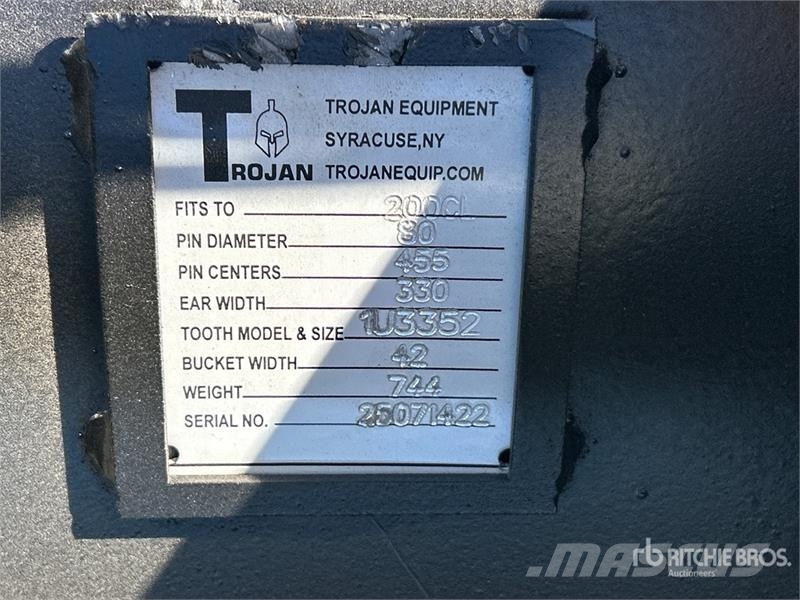 Trojan 200CL 42 in Digging Excavator Bucket - Fits 80mm C Buckets