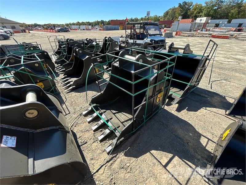 Trojan 200CL 42 in Digging Excavator Bucket - Fits 80mm C Buckets