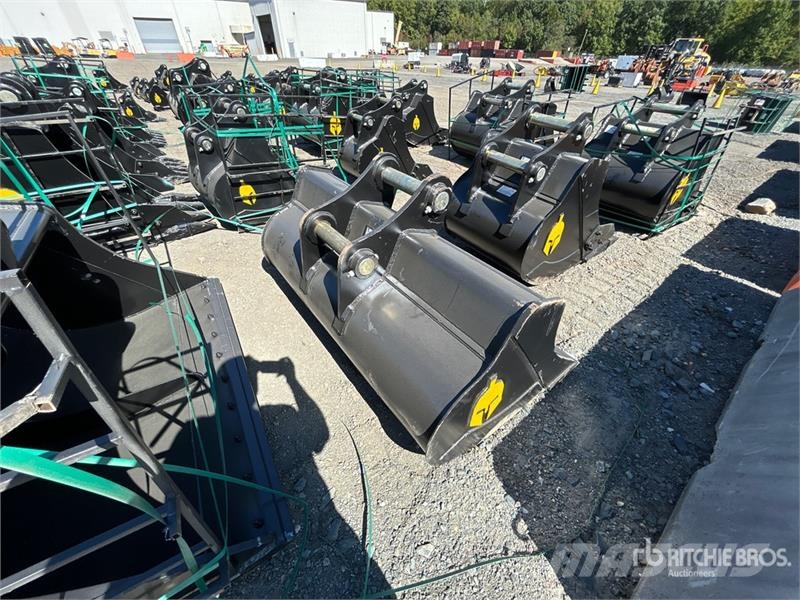 Trojan 200CL 72 in Cleanup Excavator Bucket - Fits 80mm C Buckets
