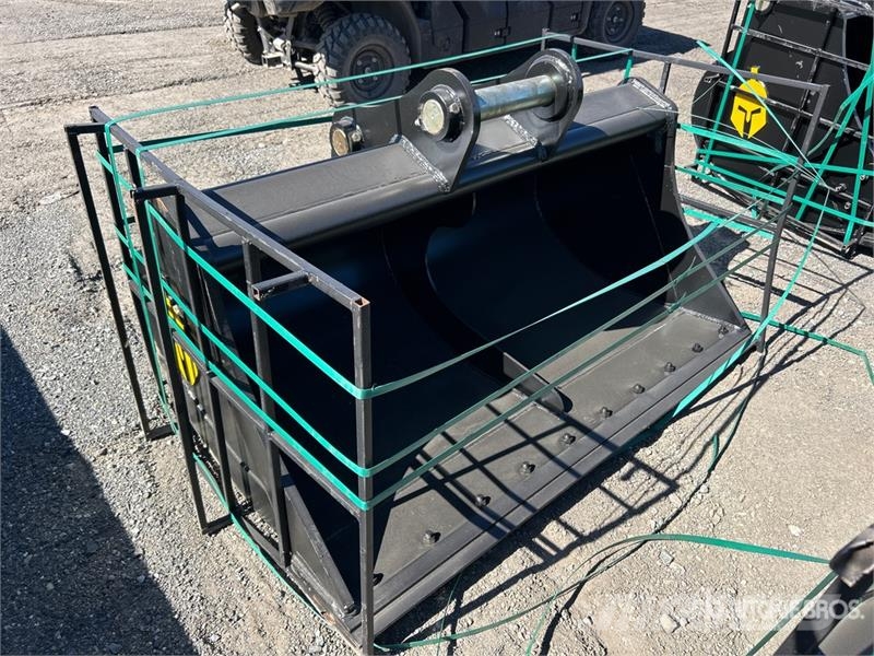 Trojan 200CL 72 in Cleanup Excavator Bucket - Fits 80mm C Buckets
