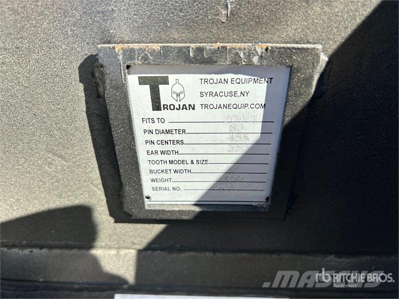 Trojan 200CL 72 in Cleanup Excavator Bucket - Fits 80mm C Buckets