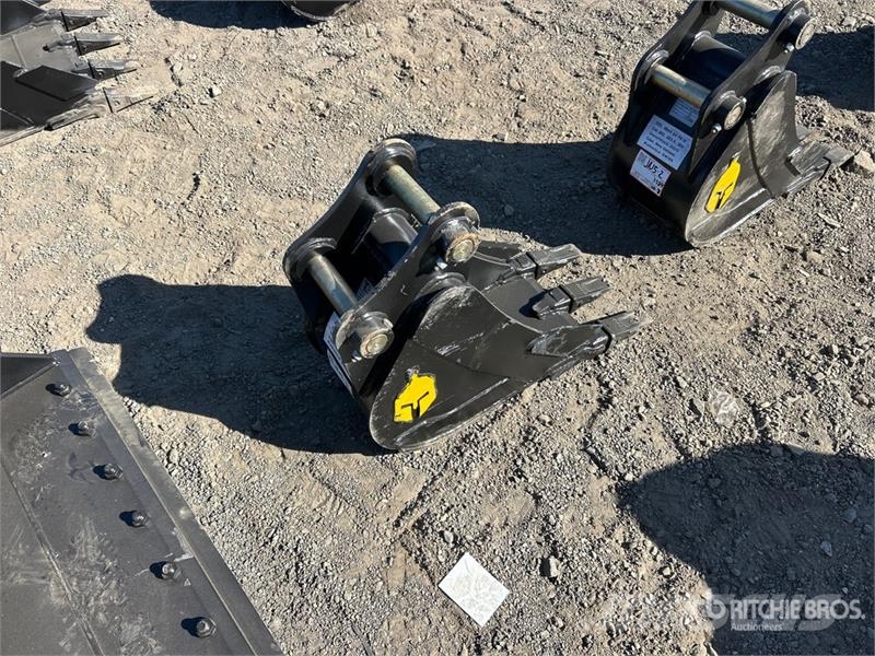 Trojan 35CL 12 in Digging Excavator Bucket - Fits 40mm Ca Buckets