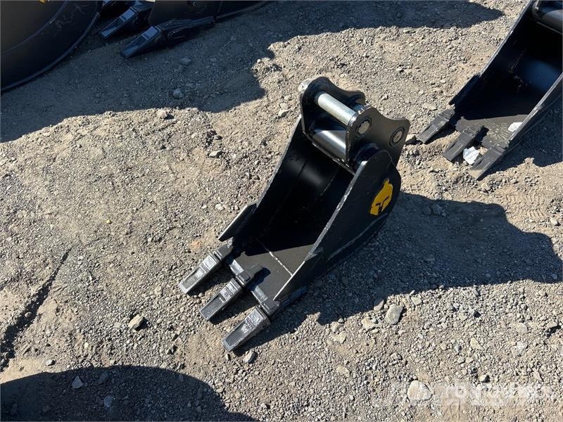 Trojan 35CL 12 in Digging Excavator Bucket - Fits 40mm Ca Buckets