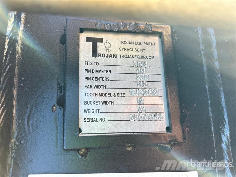 Trojan 35CL 12 in Digging Excavator Bucket - Fits 40mm Ca Buckets