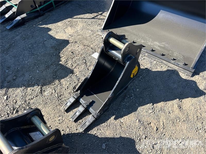 Trojan 35CL 12 in Digging Excavator Bucket - Fits 40mm Ca Buckets
