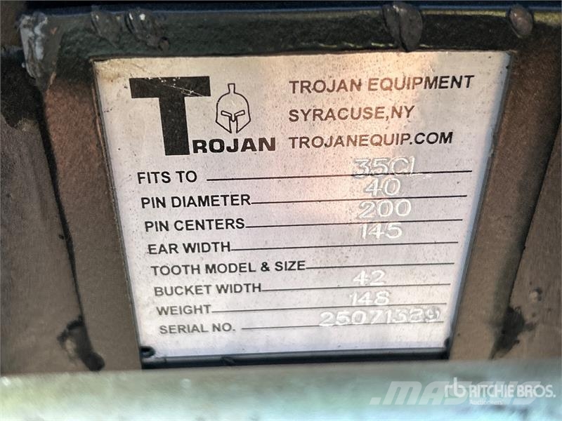 Trojan 35CL Excavator Bucket - Fits 40mm Cat 303, 303.5, Buckets