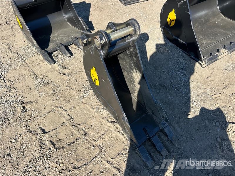 Trojan 50CL 12 in Digging Excavator Bucket - Fits 45mm Ca Buckets