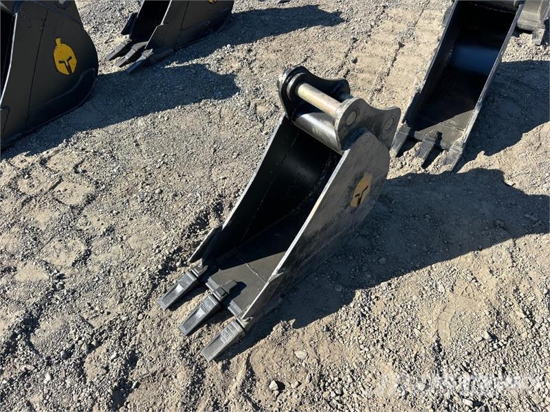 Trojan 50CL 12 in Digging Excavator Bucket - Fits 45mm Ca Buckets