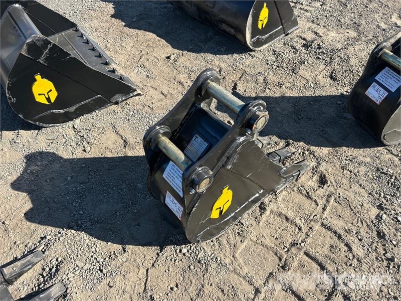 Trojan 50CL 12 in Digging Excavator Bucket - Fits 45mm Ca Buckets