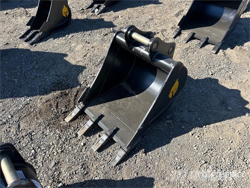 Trojan 50CL 24 in Digging Excavator Bucket - Fits 45mm Ca Buckets