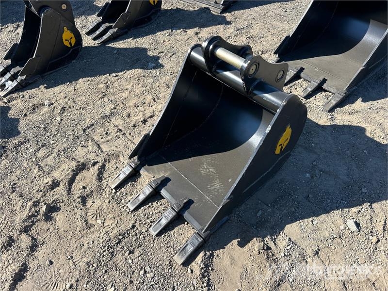 Trojan 50CL 24 in Digging Excavator Bucket - Fits 45mm Ca Buckets