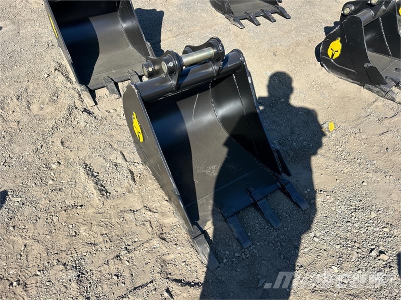 Trojan 50CL 24 in Digging Excavator Bucket - Fits 45mm Ca Buckets