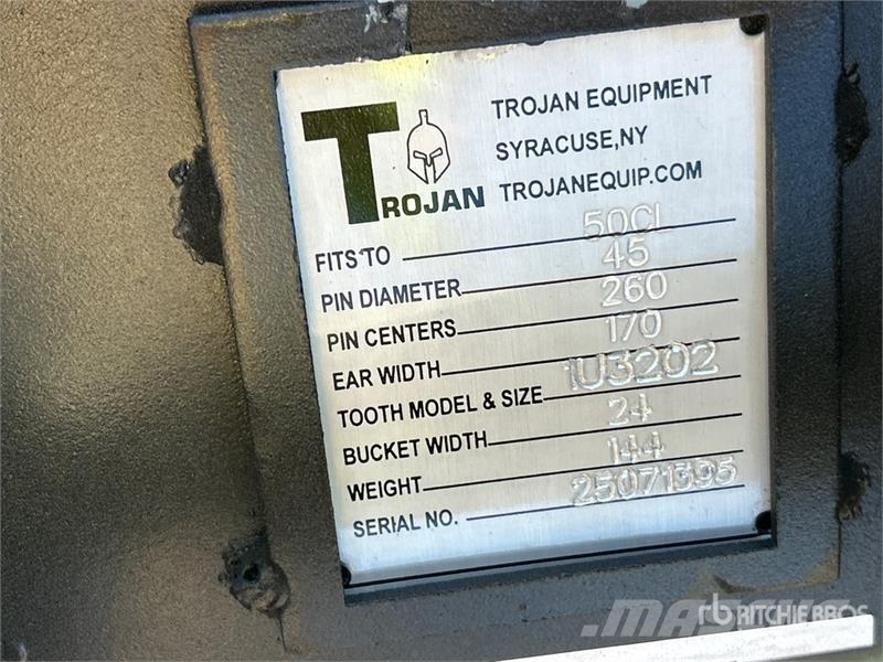 Trojan 50CL 24 in Digging Excavator Bucket - Fits 45mm Ca Buckets
