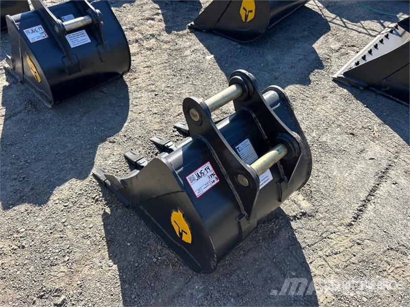 Trojan 50CL 24 in Digging Excavator Bucket - Fits 45mm Ca Buckets