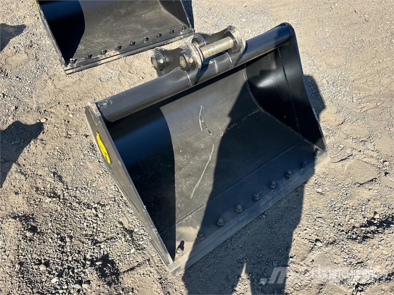 Trojan 50CL 42 in Cleanup Excavator Bucket - Fits 45mm Ca Buckets