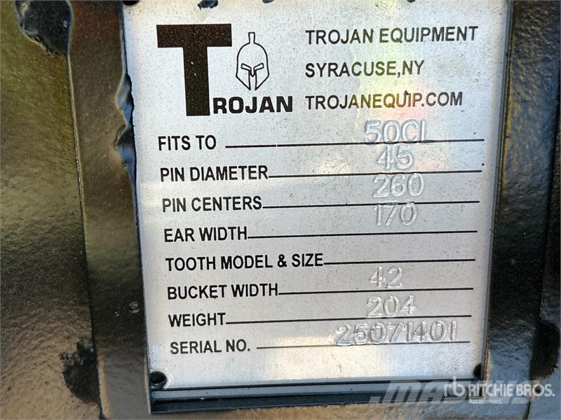 Trojan 50CL 42 in Cleanup Excavator Bucket - Fits 45mm Ca Kašike / Korpe