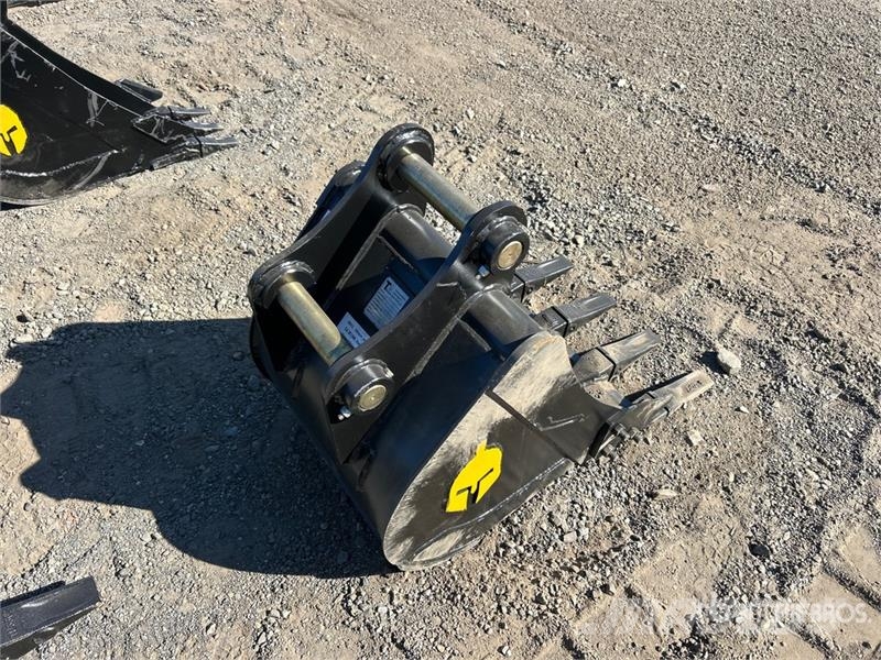 Trojan 80CL 24 in Digging Excavator Bucket - Fits Cat 307 Buckets