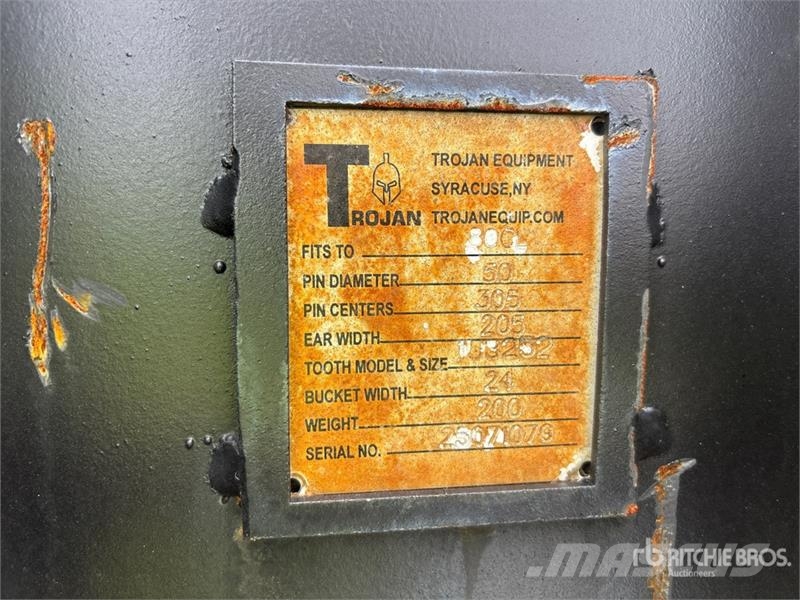 Trojan 80CL 24 in Excavator Bucket - Fits 50mm Cat 307/30 Buckets