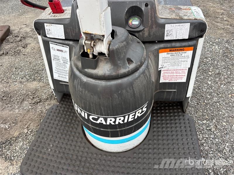 UniCarriers RPX60B 6000 lb Electric Pallet Jack شاحنة يدوية بمنصة نقالة