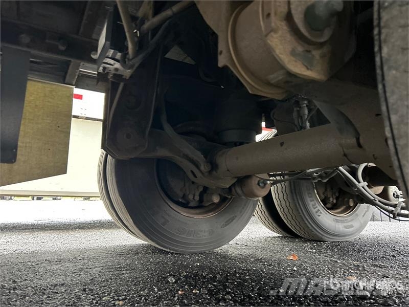 Utility 48 ft T/A Van Trailer Dengtos priekabos