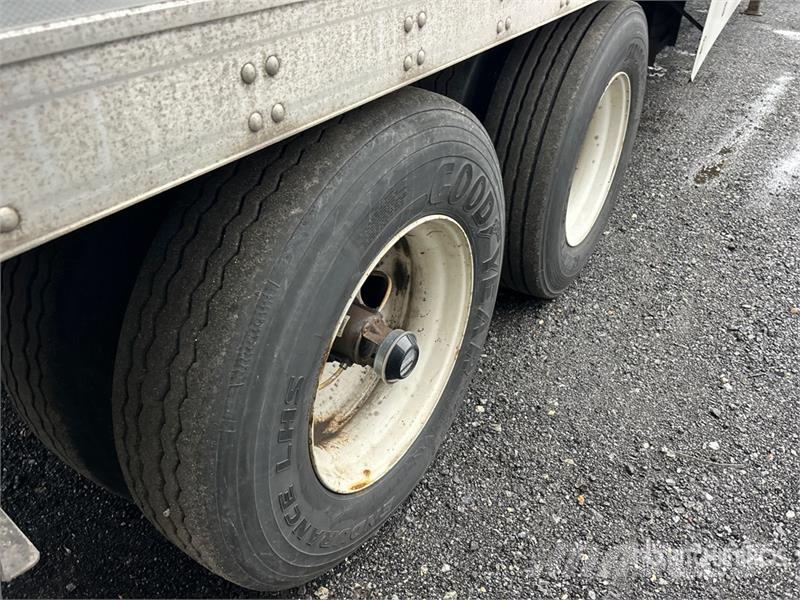 Utility 48 ft x 102 in T/A Van Trailer Dengtos priekabos