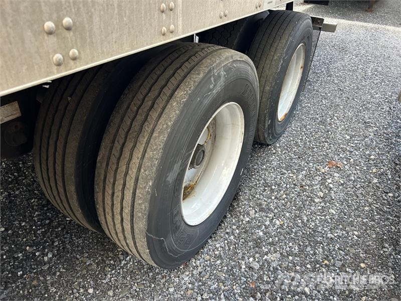 Utility 53 ft x 102 in T/A Van Trailer Dengtos priekabos