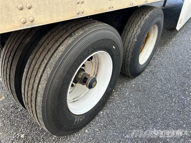 Utility 53 ft x 102 in T/A Van Trailer Dengtos priekabos